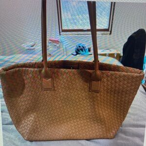Elegant Tan Woven Tote Bag